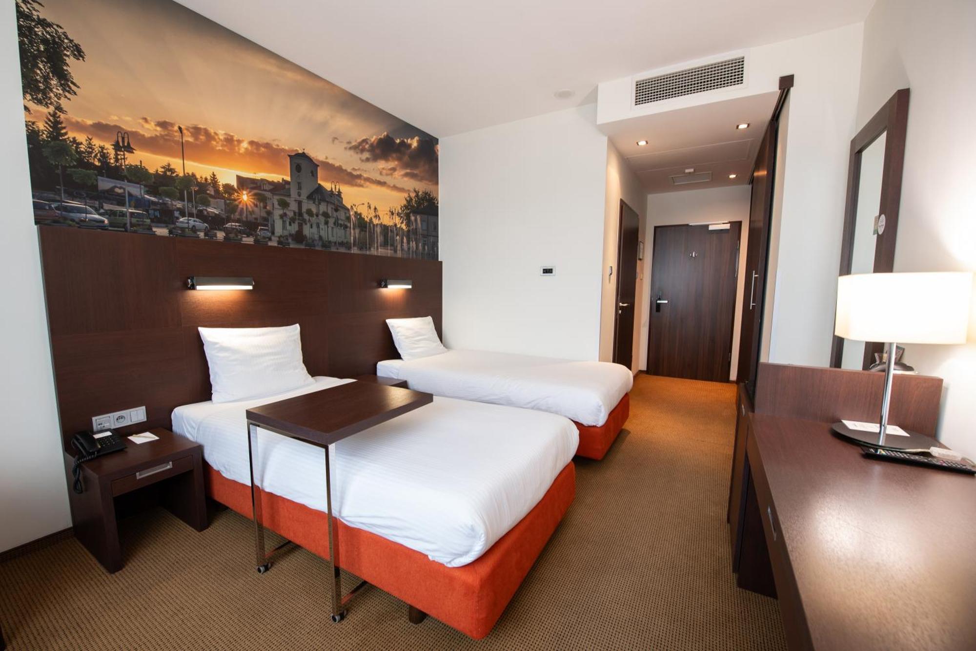 Desilva Warszawa Piaseczno Hotel Piaseczno  Kültér fotó